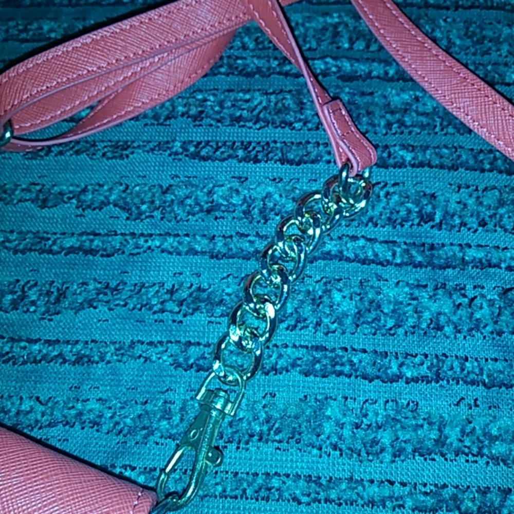NINE WEST - Picture 3 of 4